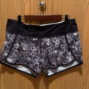 Lululemon run time shorts